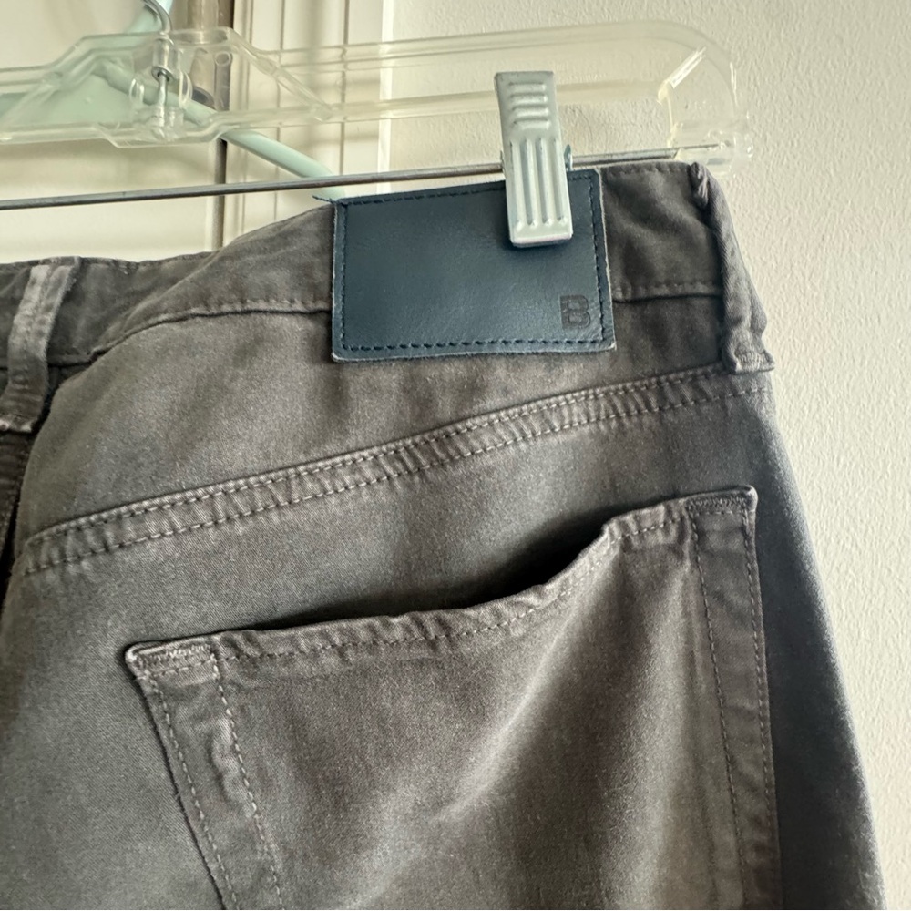 Bonobos Men’s Travel Jean - Picture 8 of 10
